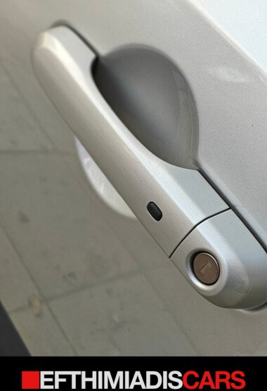 
								Jeep Renegade 1.0 TGDi Limited (2019) full									