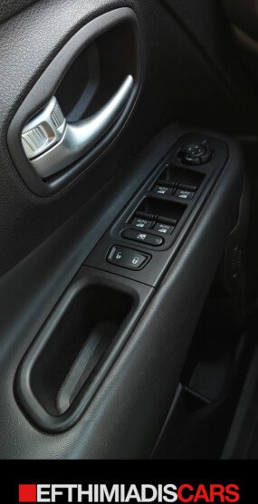 
								Jeep Renegade 1.0 TGDi Limited (2019) full									